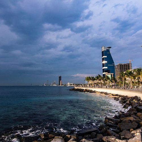 ممرضات مرافقات